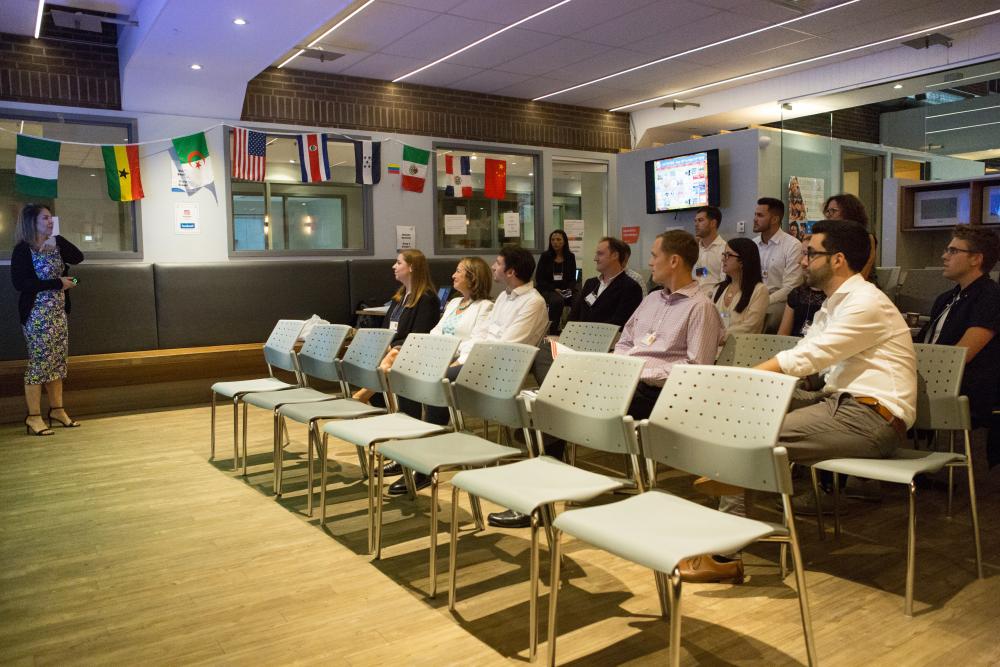 HX5B2647 « Communiquer sa couleur » conférence