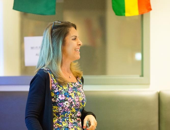 HX5B2693 « Communiquer sa couleur » conférence